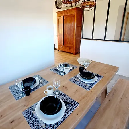 La Maison Au Bout Du Chemin Holiday home Poey-d'Oloron